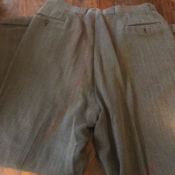 Giorgio Armani Le Collezioni suit - Picture 8 of 8